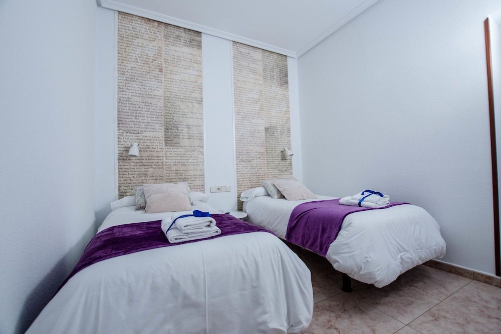 Hostal Vázquez de Mella Double Room 10