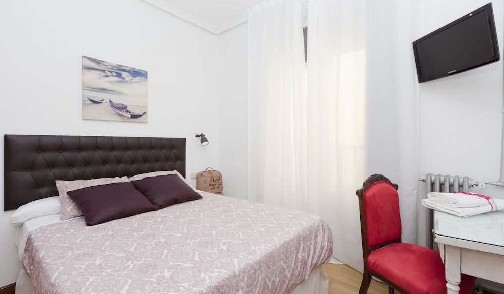 Hostal Vázquez de Mella Double Room 7