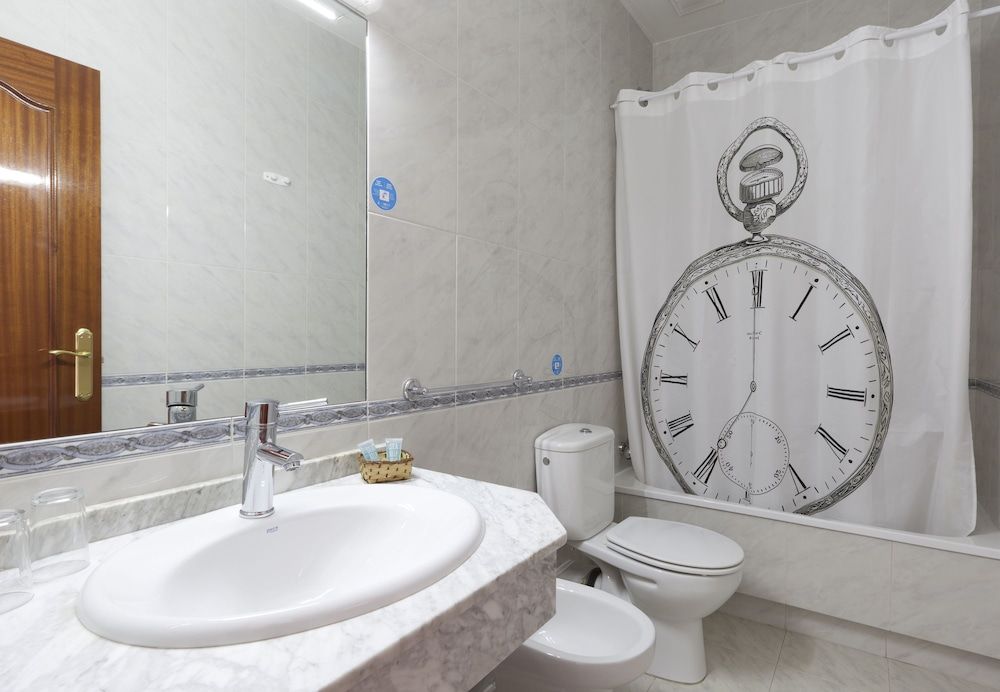 Hostal Vázquez de Mella Double Room 20