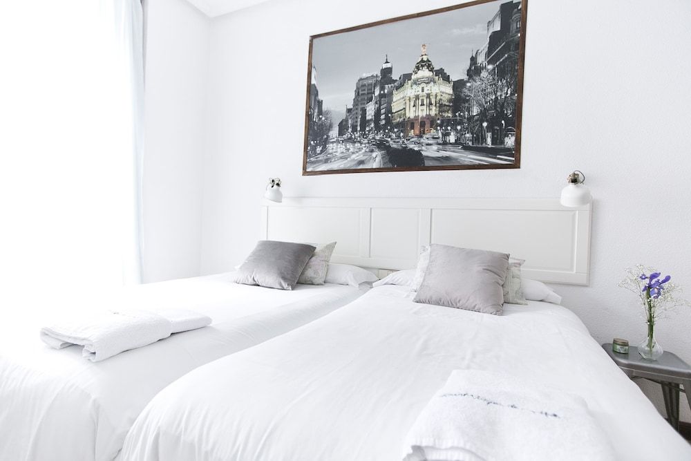 Hostal Vázquez de Mella Double Room 12