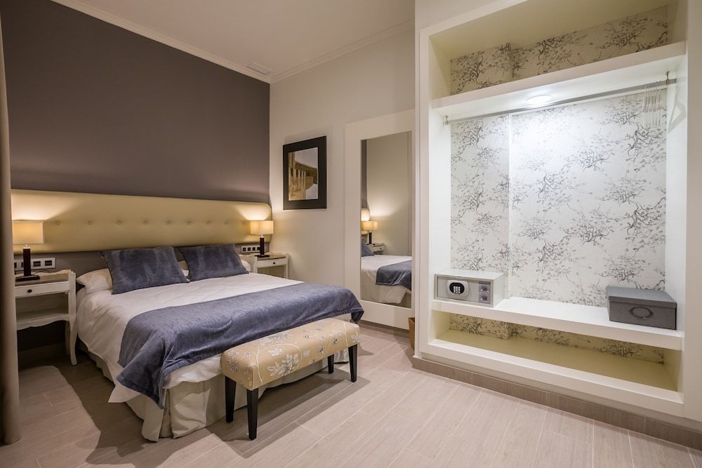 Welldone Cathedral Suites Apartment, 1 Bedroom, 2 Bathrooms (0A) 2