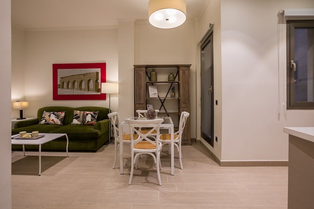 Welldone Cathedral Suites Apartment, 1 Bedroom, 2 Bathrooms (0A) 9