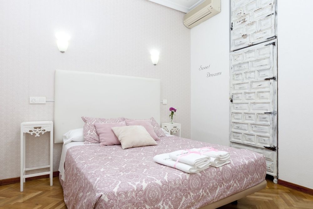 undefined Hostal Hispano Gran Vía