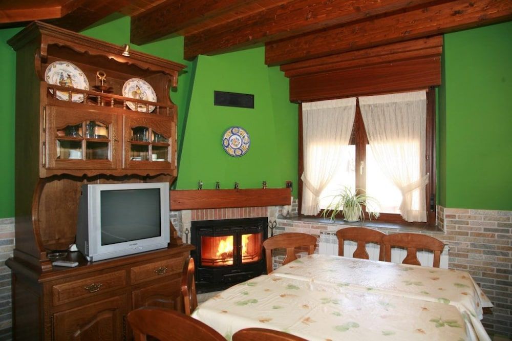 House, 2 Bedrooms