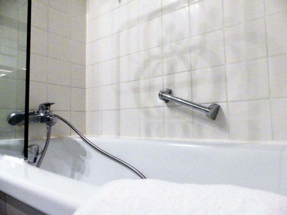 Hotel Königshof The Arthouse Double Room 6