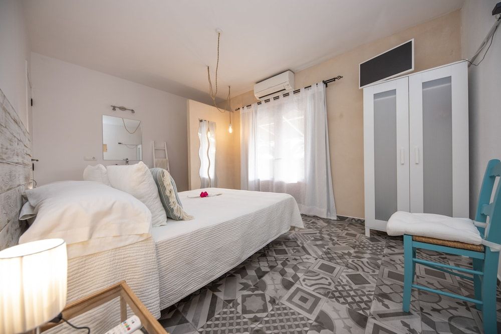Double Room, Ensuite (Na Blanca)