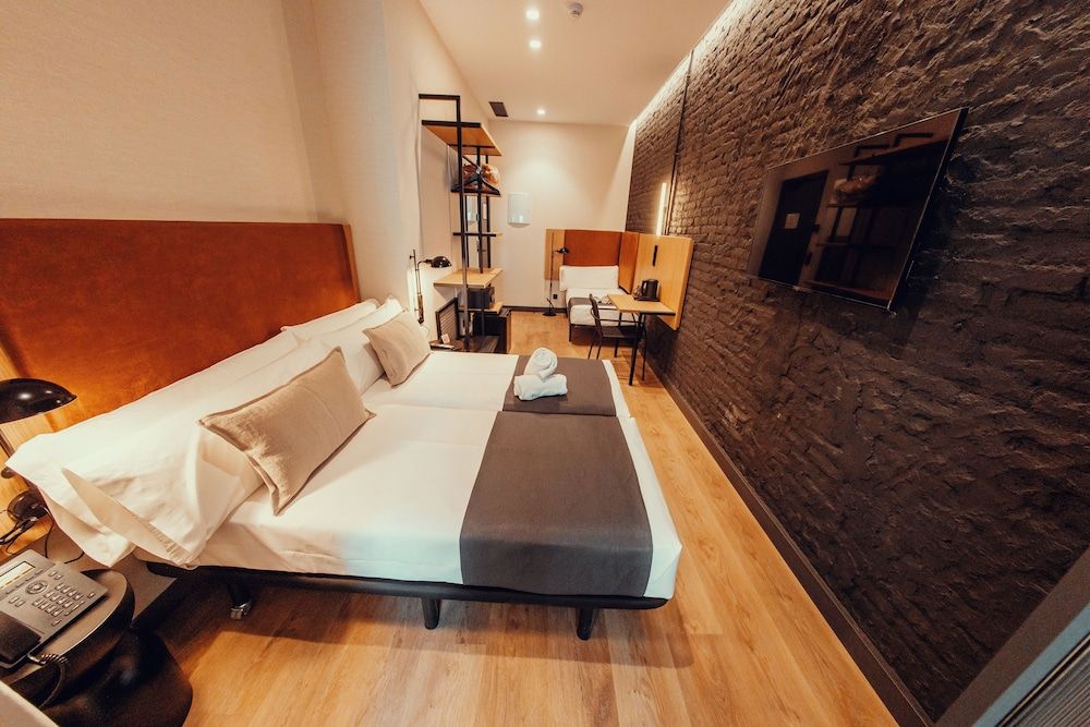 Hotel Transit Standard Triple Room 10