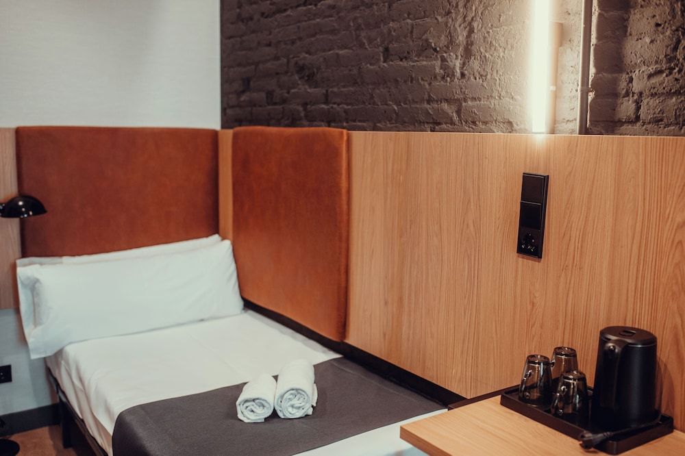 Hotel Transit Standard Triple Room 25