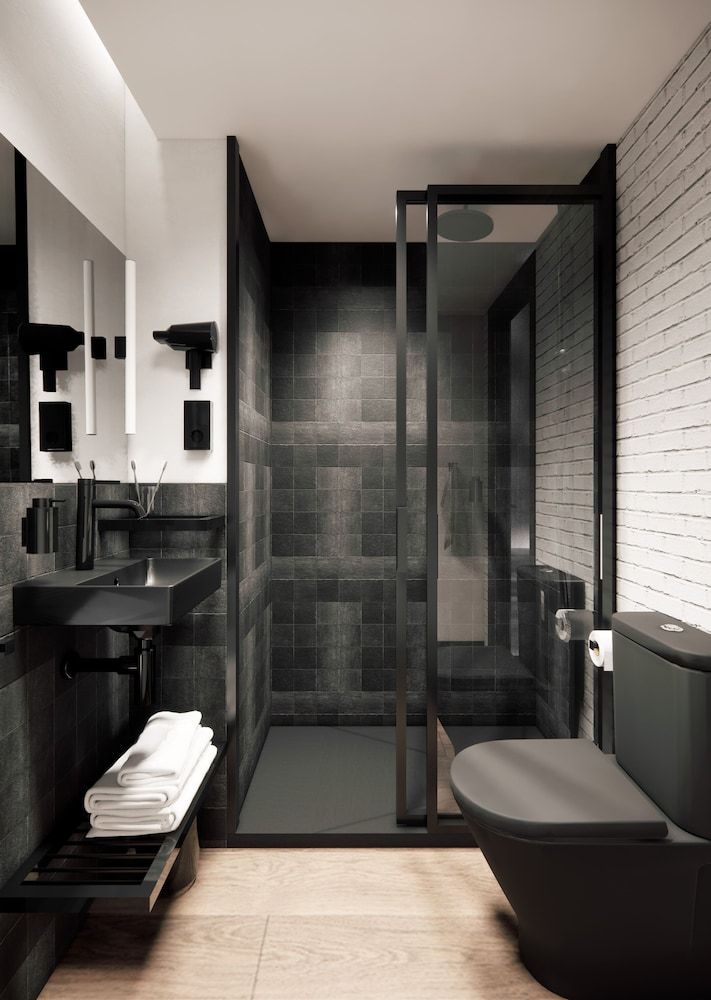 Hotel Transit Standard Triple Room 13