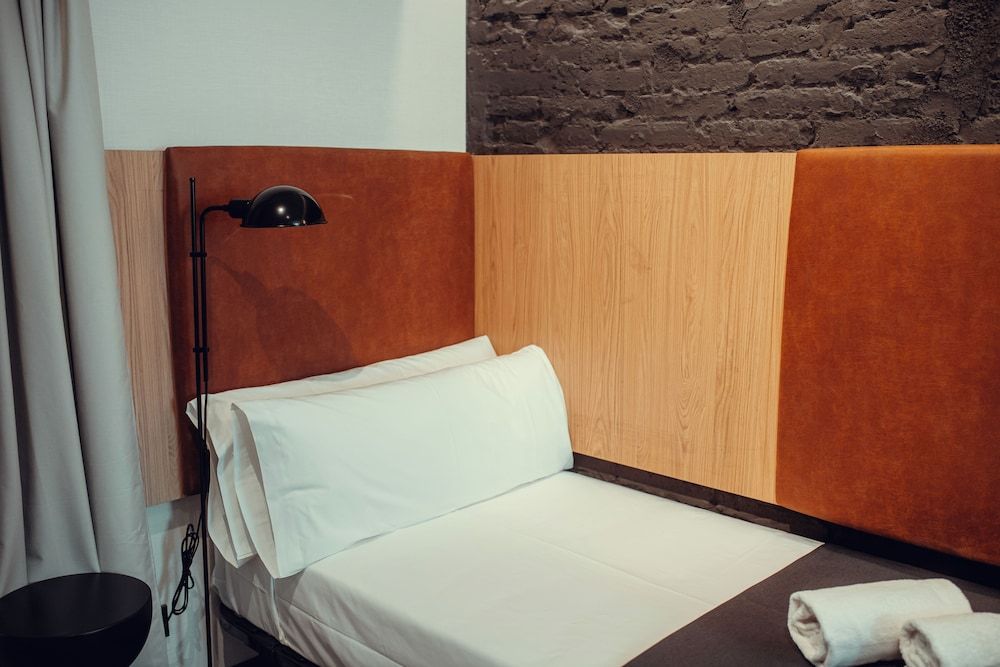 Hotel Transit Standard Triple Room