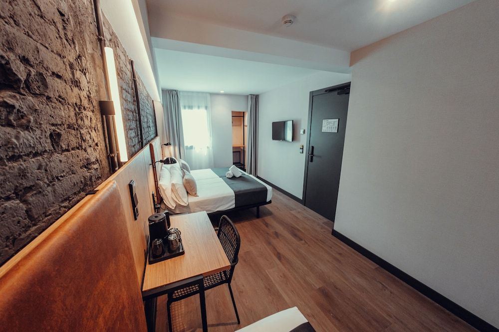 Hotel Transit Standard Triple Room 21