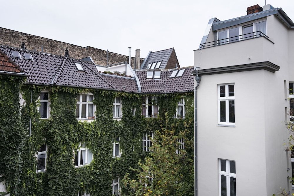 undefined Numa Berlin Novela 6