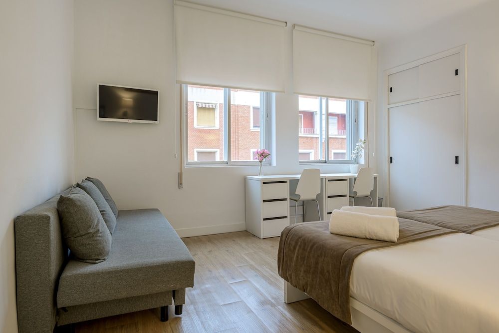 NeoMagna Madrid Standard Double Room 40