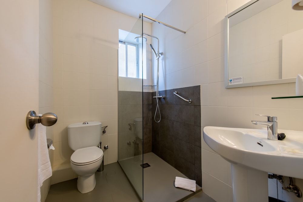 NeoMagna Madrid Standard Double Room 33