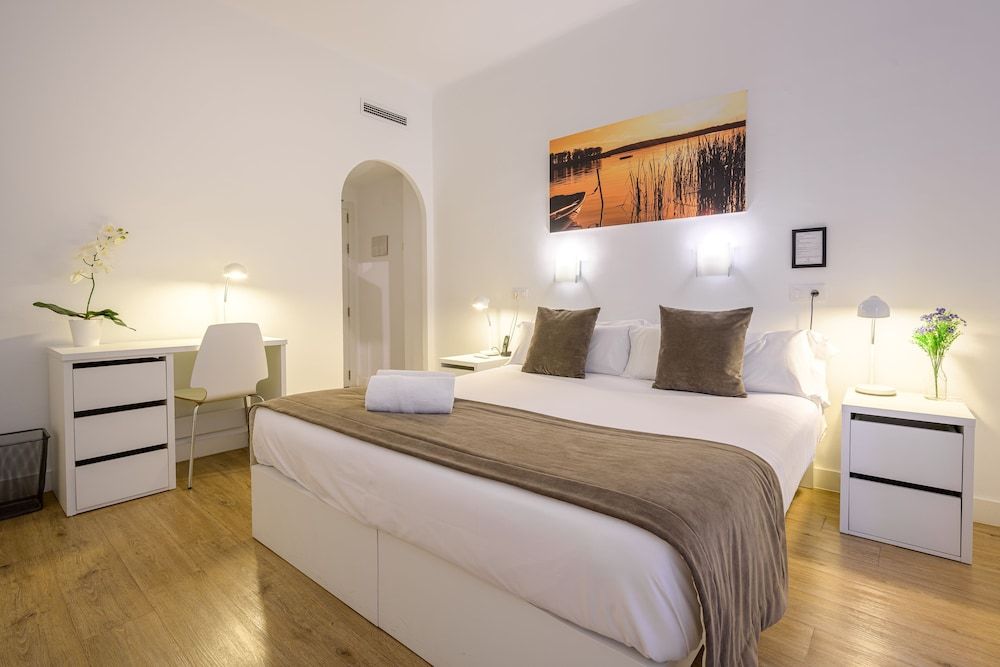 NeoMagna Madrid Standard Double Room 31