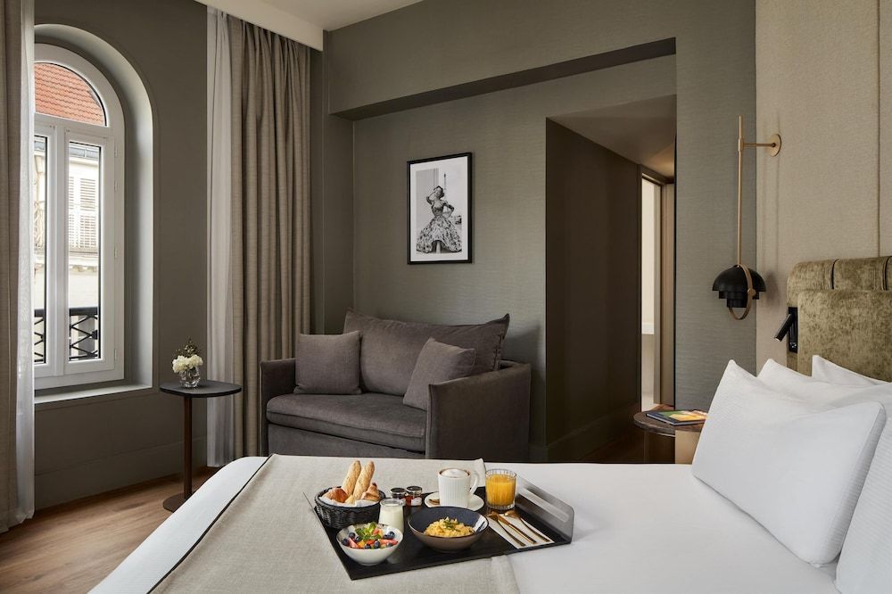 undefined NH Collection Paris Ponthieu Champs-Elysées 6