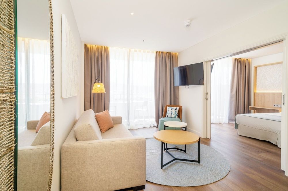 Mediterranean Palace Suite, Pool View (2 adults and 1 child) 3