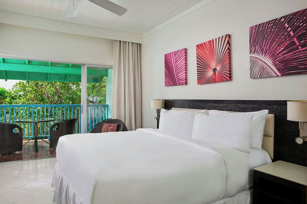 Pool Garden View Room, Guest room