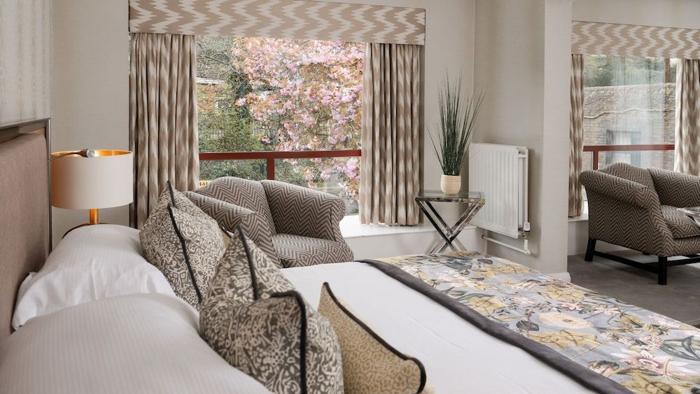 Everglades Hotel Executive Double Room, 1 King Bed 9