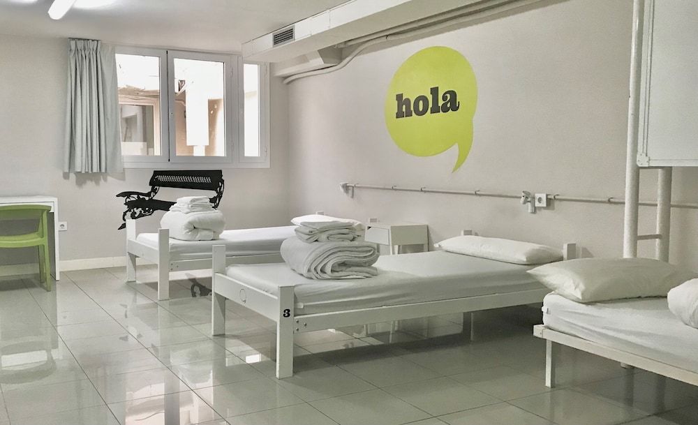 undefined Hola Hostal Eixample - Hostel