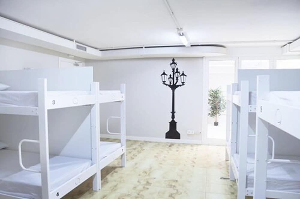 undefined Hola Hostal Eixample - Hostel 3
