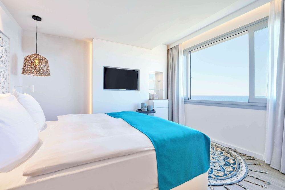 Deluxe Duplex, Sea View (Cliff Pool Suite)