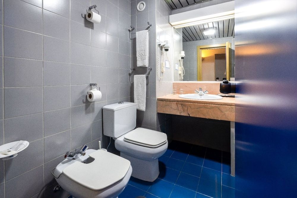 Hotel 3K Barcelona Twin Room 5