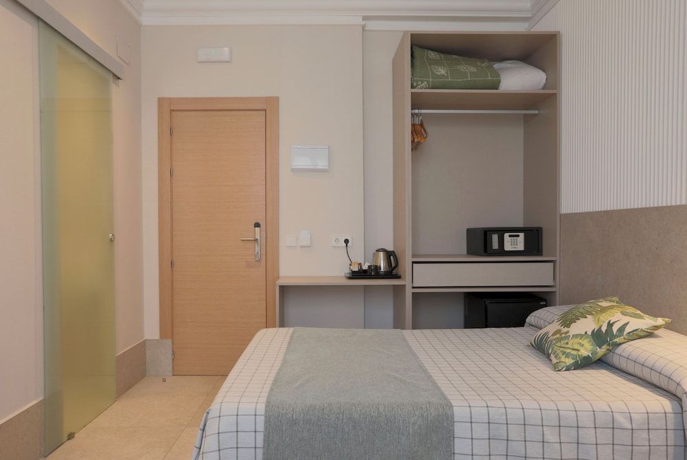Hostal Castilla II - Puerta del Sol Double Room, 2 Twin Beds 38