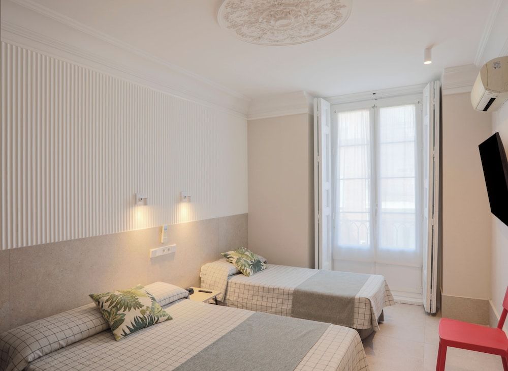 Hostal Castilla II - Puerta del Sol Double Room, 2 Twin Beds 39