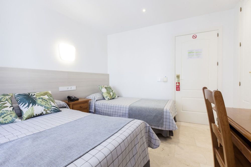 Hostal Castilla II - Puerta del Sol Double Room, 2 Twin Beds 18