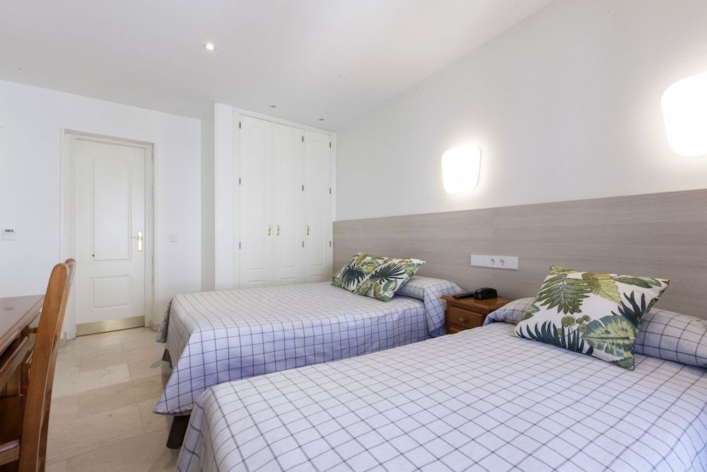Hostal Castilla II - Puerta del Sol Double Room, 2 Twin Beds 16