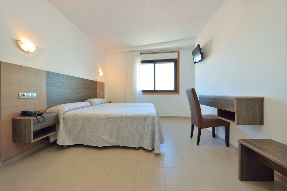 F -  Habitación Doble (cama Supletoria Adultos)