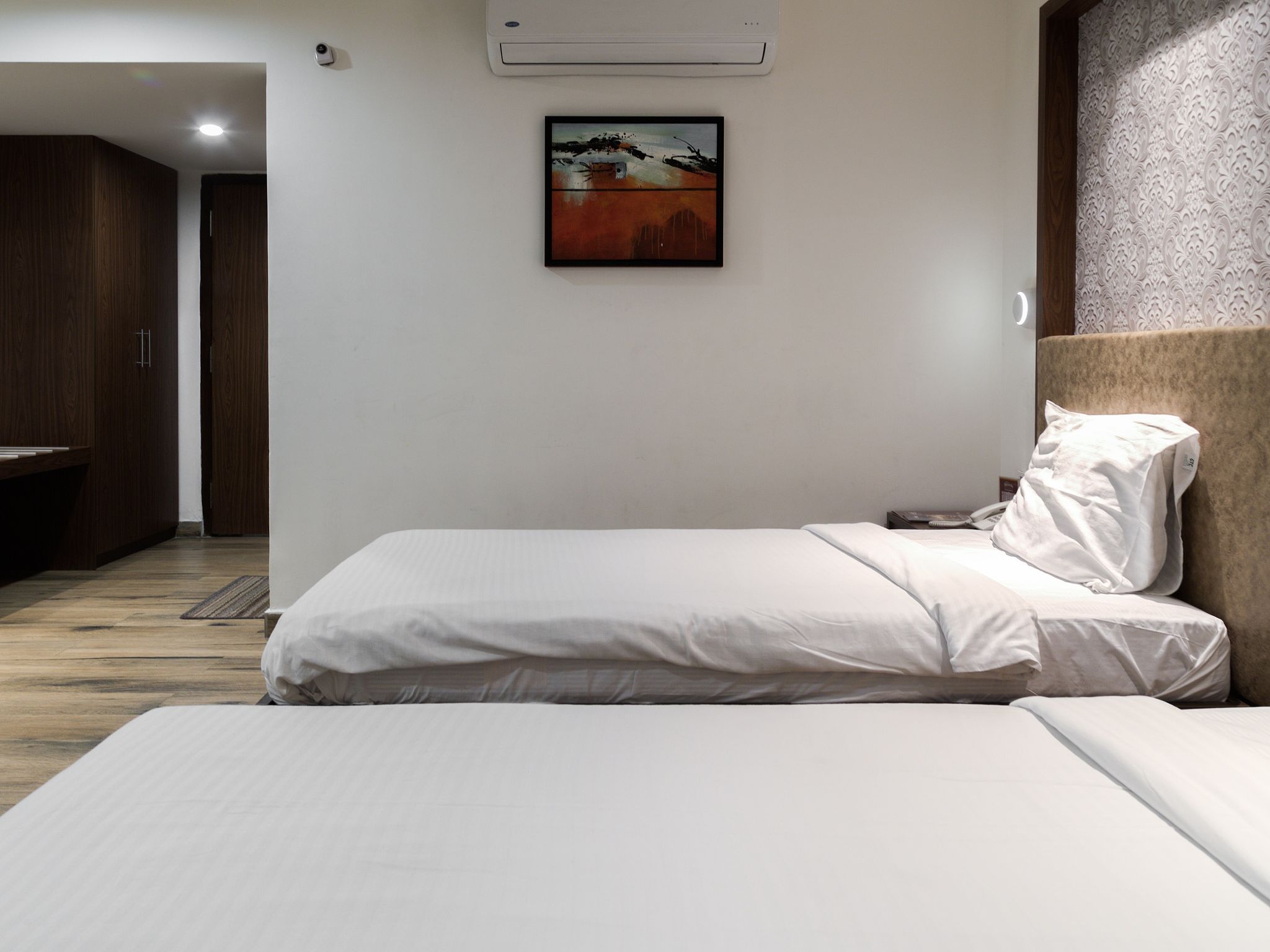 Hotel Shubham Palace, Kharmanghat Executive Room 4