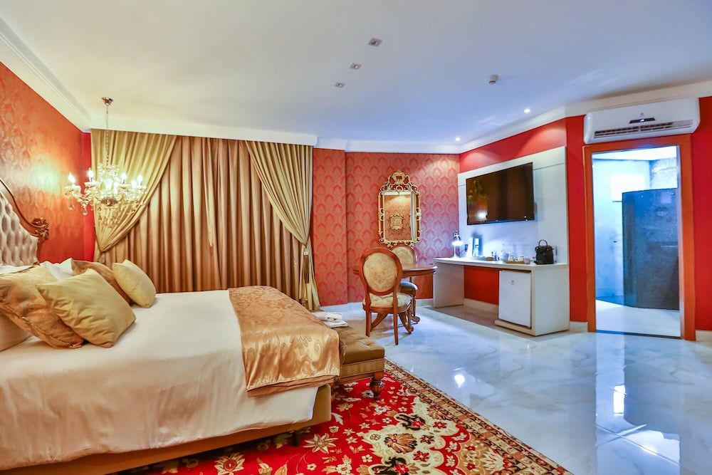 Royal Room, 1 King Bed