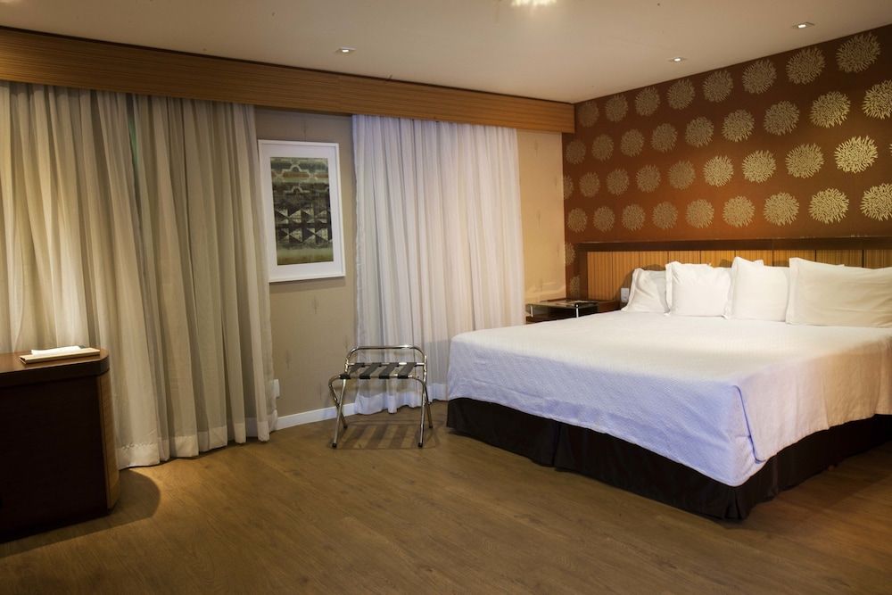 Traditional Studio Suite
