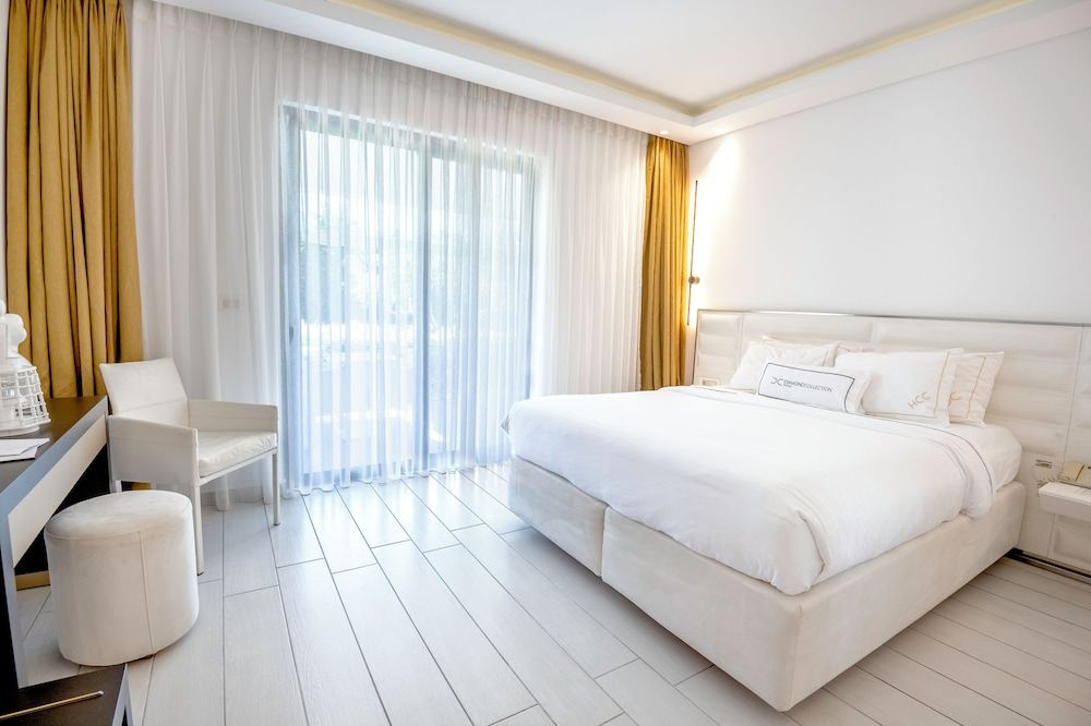 Double Room (Swim up)
