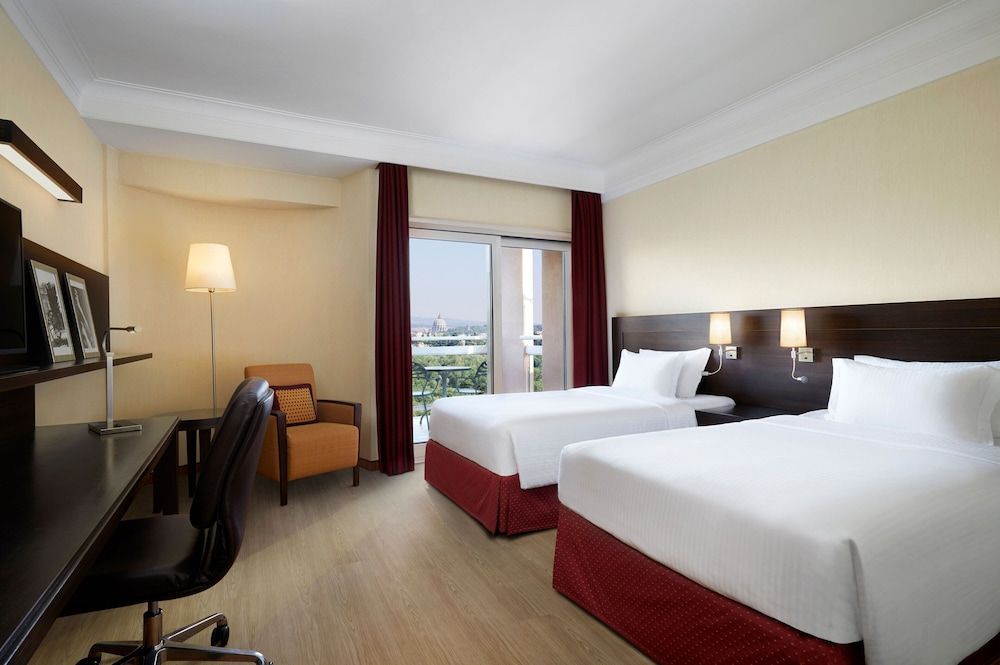 undefined Courtyard by Marriott Rome Central Park 9