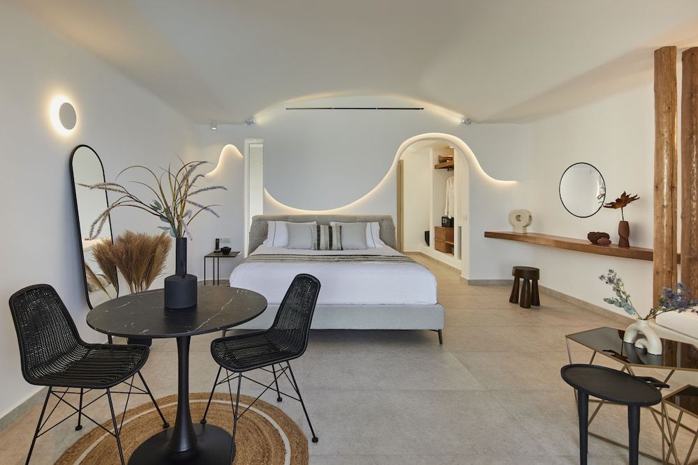 undefined Phōs The Boutique Luxury Hotel & Villas 7