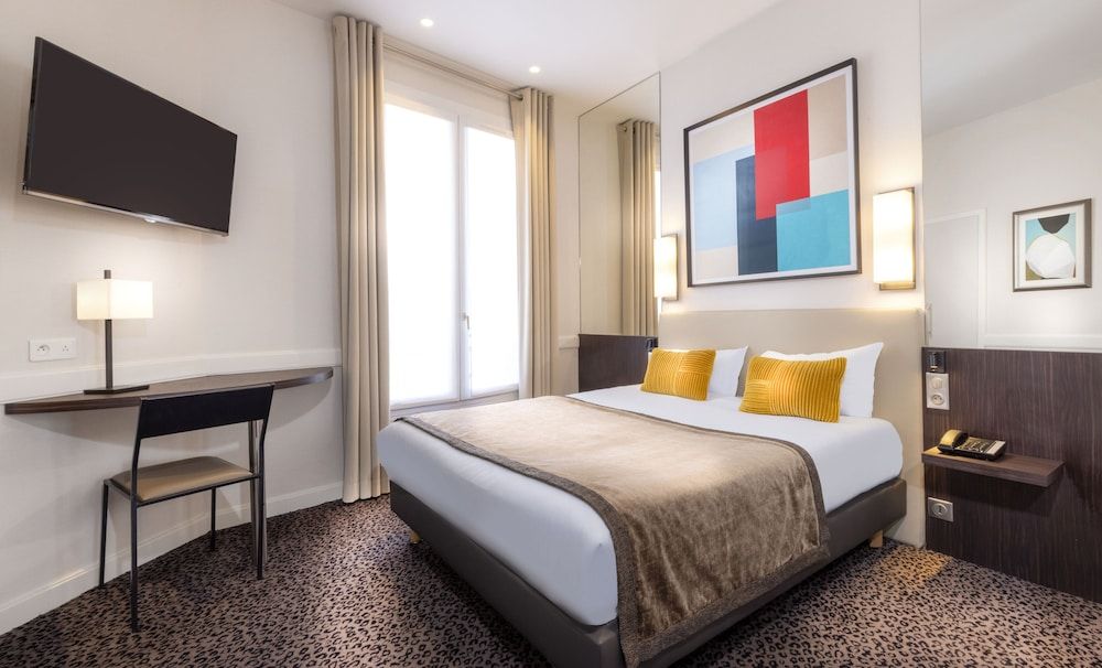 Hotel Elysées Céramic Standard Double Room