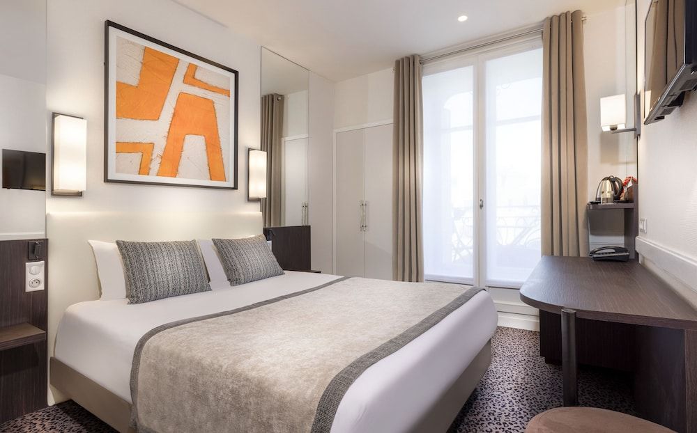 Hotel Elysées Céramic Standard Double Room 3