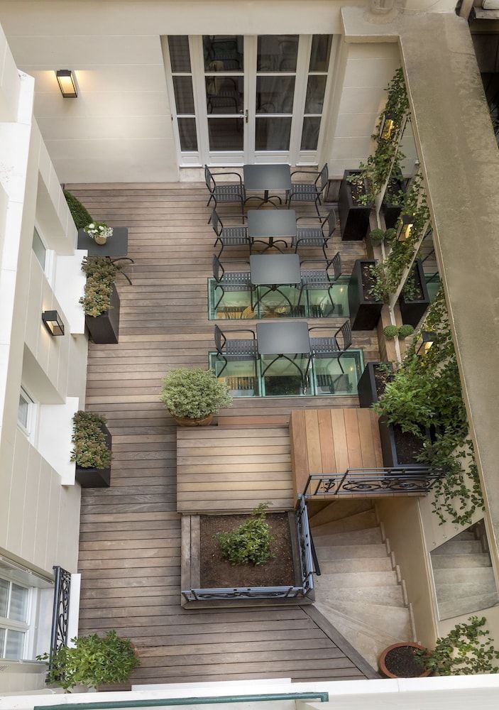 undefined Hotel Elysées Céramic