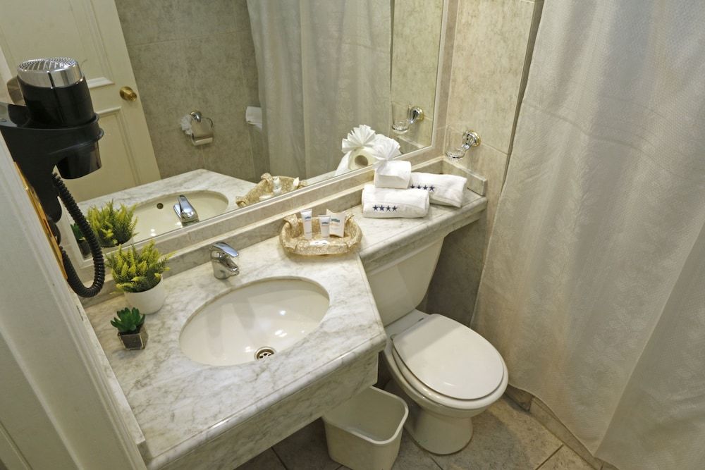 Hotel Principado de Asturias Double or Twin Room 5