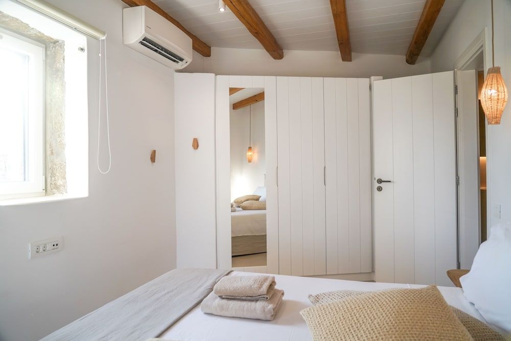 VLIA Myconian Residences Design House, Partial Sea View