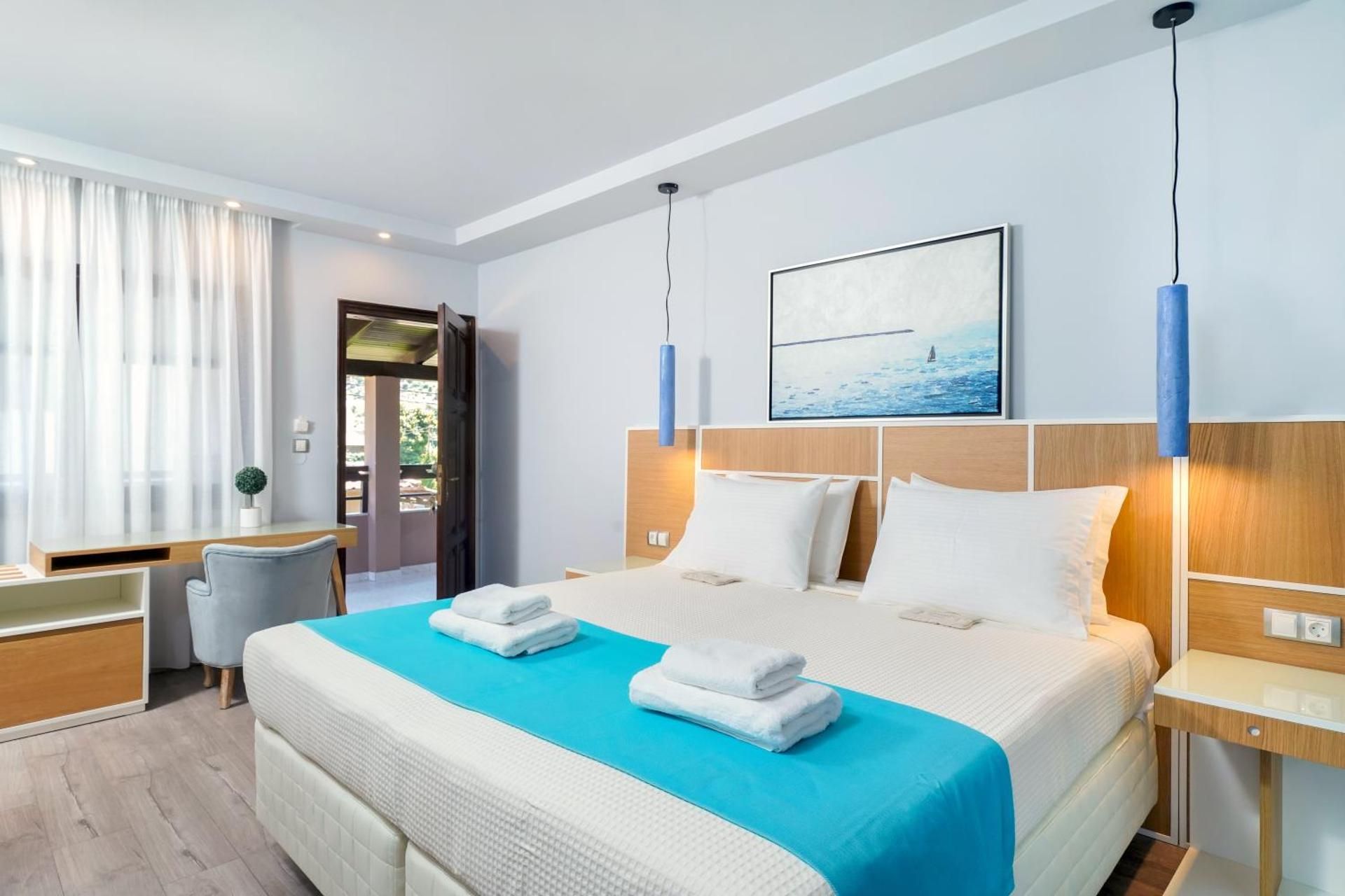 Deluxe Room with Sea View