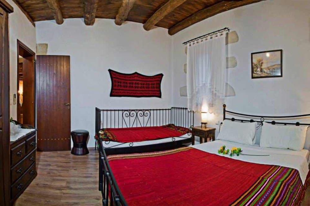 Villa Aloni-traditional Stone Villa With Nice View,pool and Garden Traditional Villa, 2 Bedrooms, Private Pool, Pool View 6