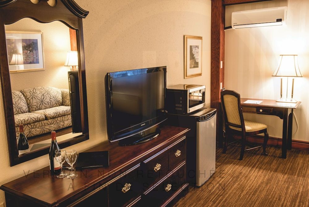 La Saguenéenne - Hôtel et Centre de Congrès Superior Room, 2 Queen Beds 12