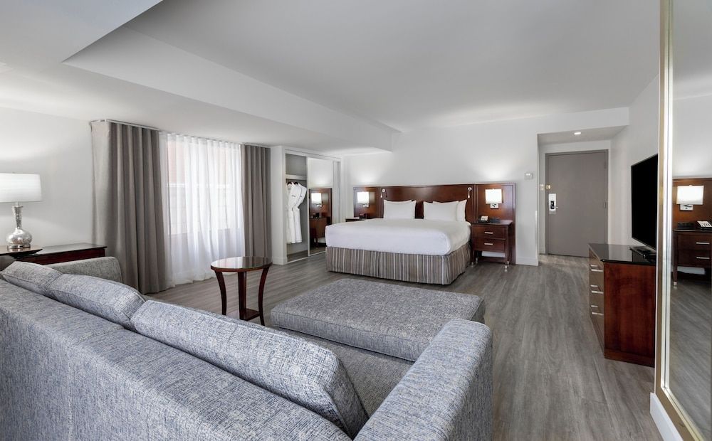 undefined Le Nouvel Hotel 3