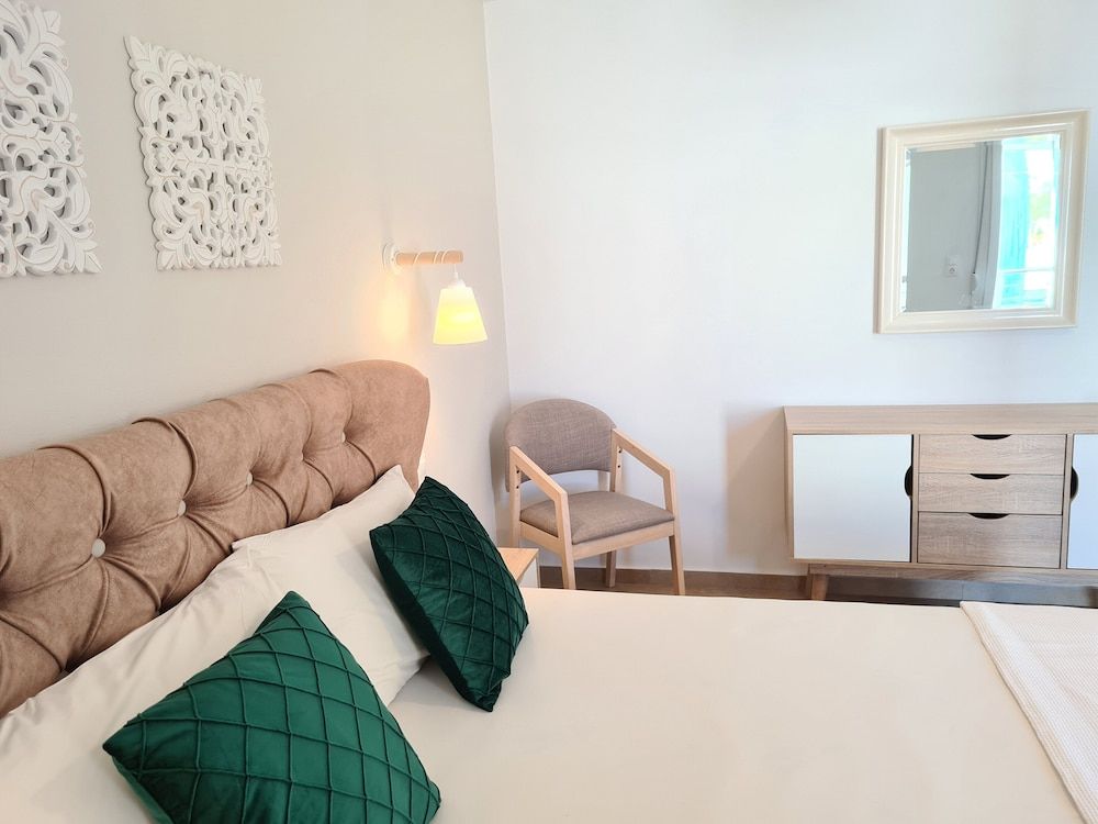Deluxe Apartment, 1 Bedroom, Terrace, Sea Facing (Magnolia)
