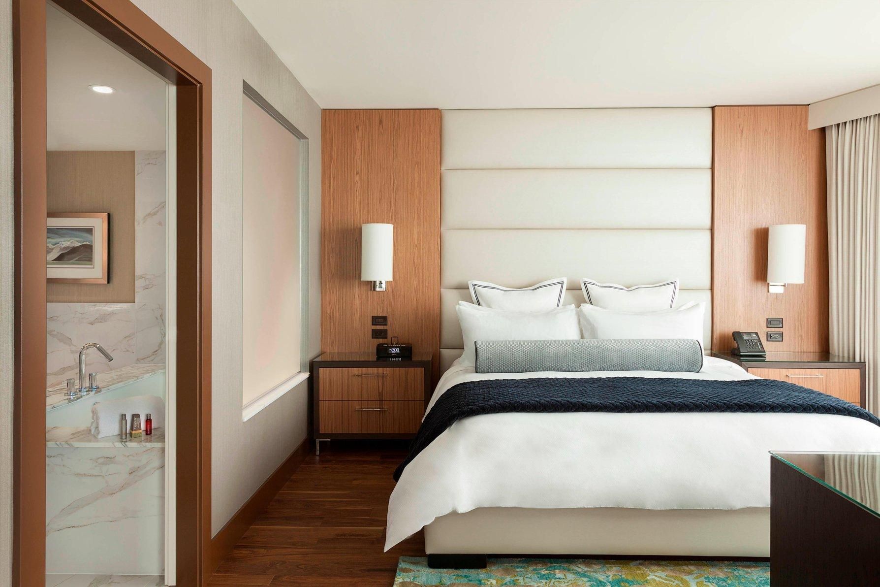 M, 1 Bedroom Suite, 1 King, Cityscape view, High floor