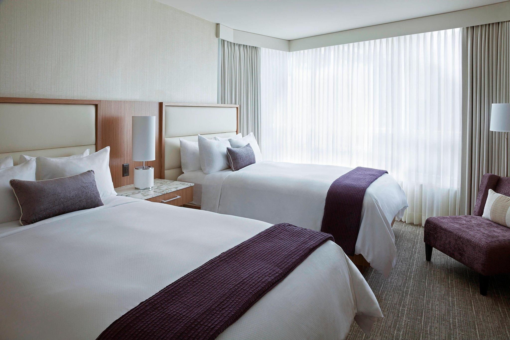 Bravo, 1 Bedroom Suite, 1 King, High floor